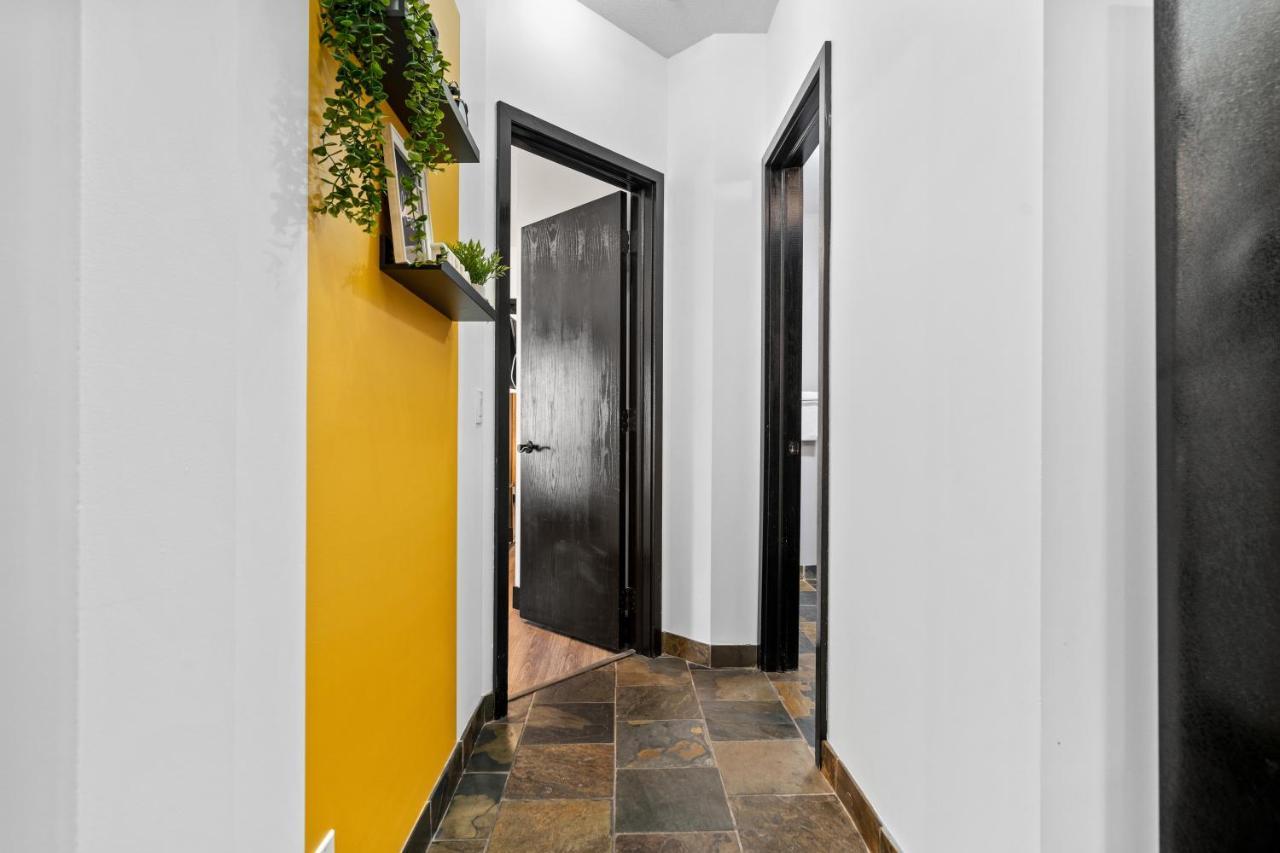 The Mountaineer By Instantsuites Pool & Hottub Canmore Extérieur photo